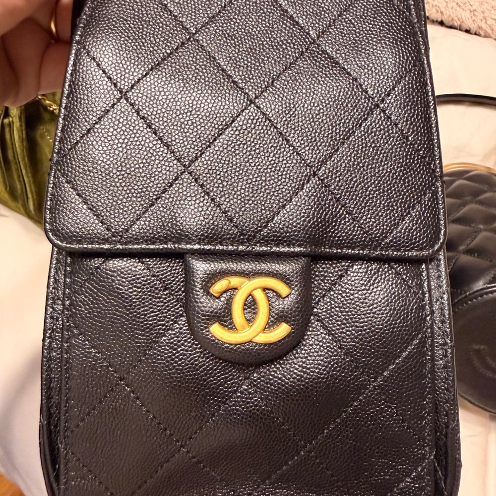 CHANEL small 25 caviar hobo bag! - Picture 5 of 6